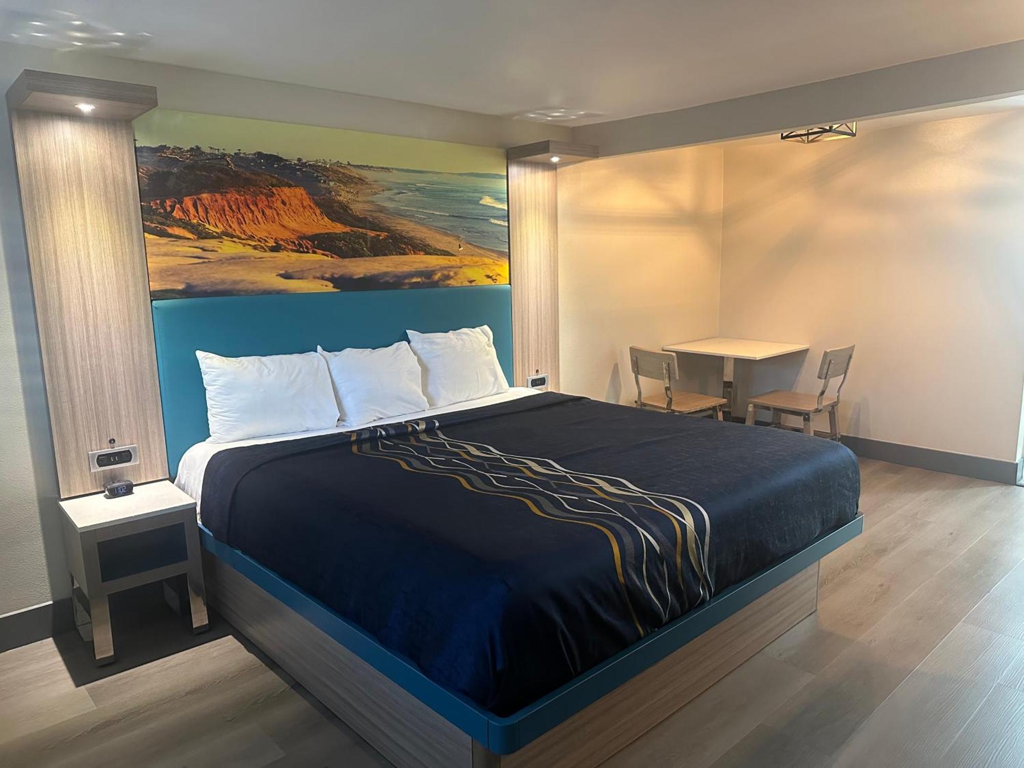 Super 8 By Wyndham Oceanside Downtown Hotel ภายนอก รูปภาพ