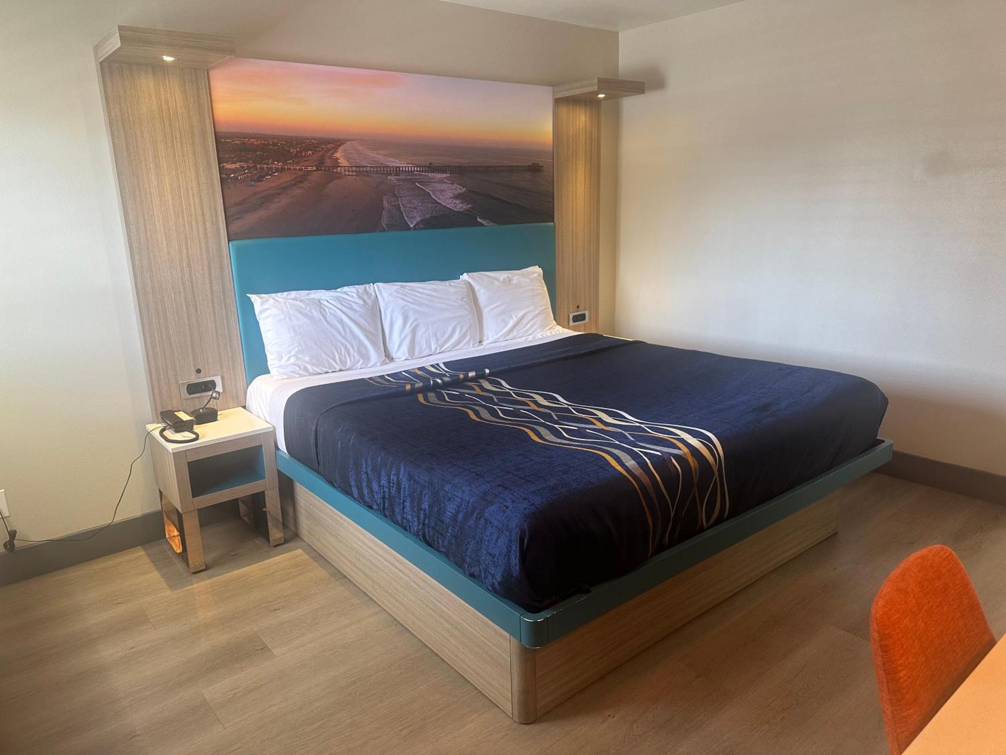 Super 8 By Wyndham Oceanside Downtown Hotel ภายนอก รูปภาพ