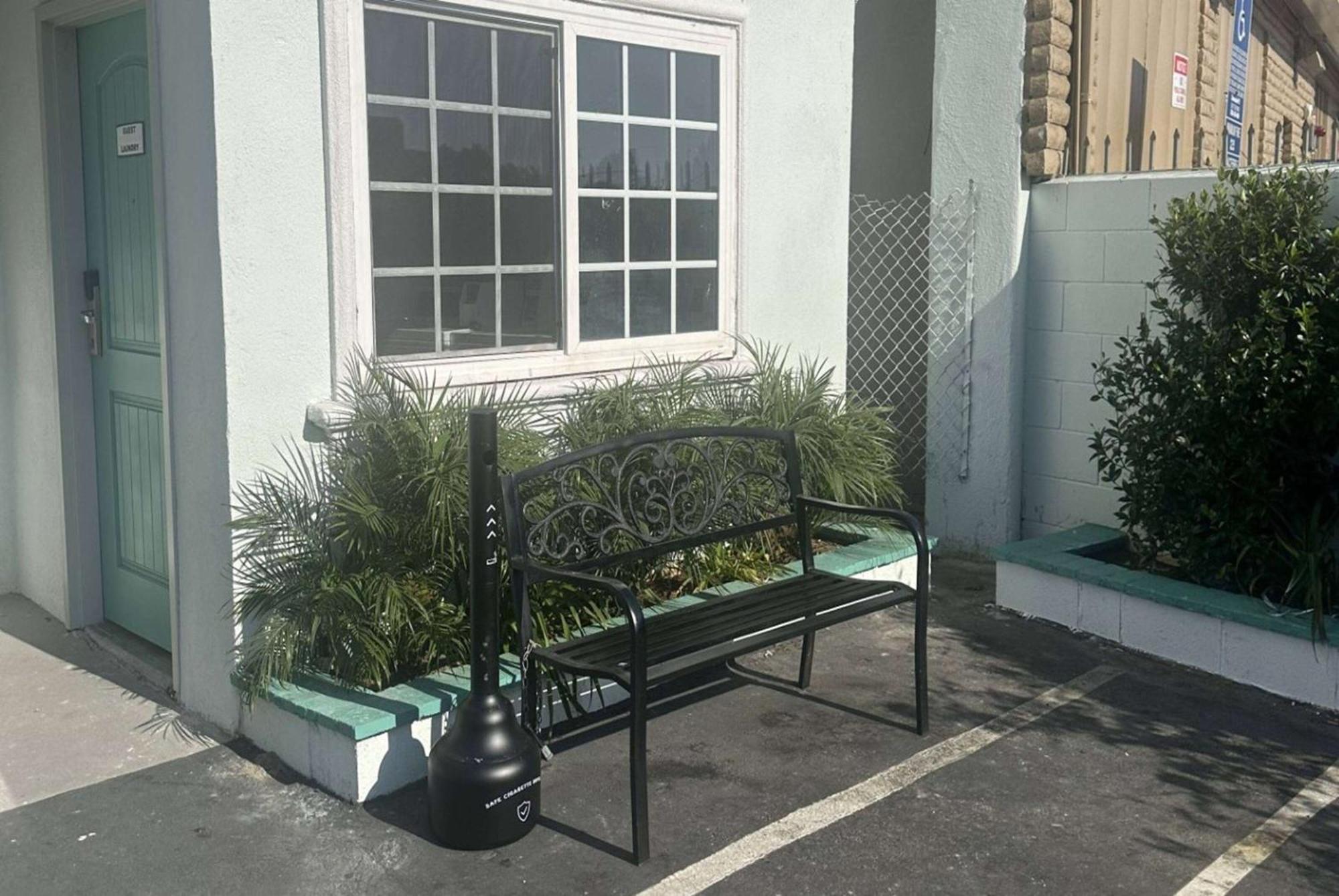 Super 8 By Wyndham Oceanside Downtown Hotel ภายนอก รูปภาพ