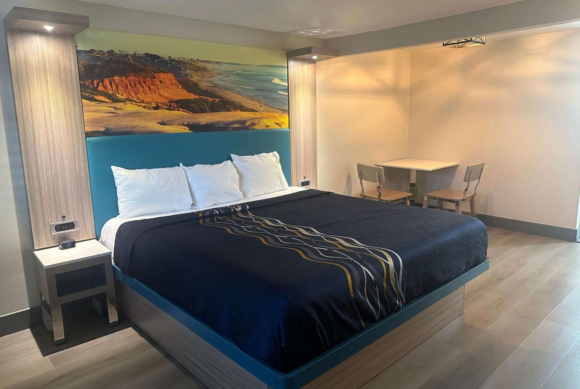 Super 8 By Wyndham Oceanside Downtown Hotel ภายนอก รูปภาพ